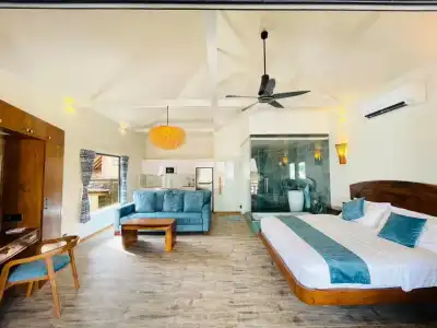 Absolute Beachfront Resort - 32