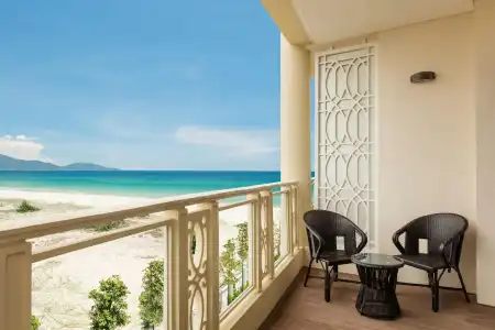 Sheraton Grand Danang Beach Resort & Spa - 6