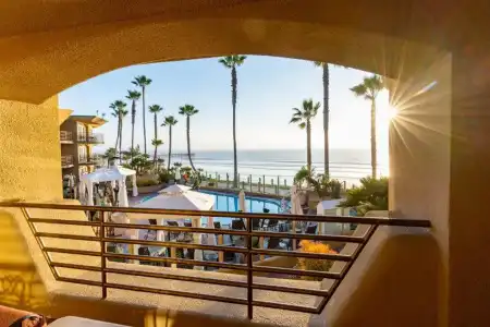 Pacific Terrace - 59