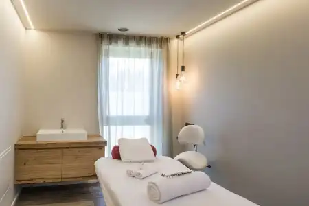 Olympia - 32