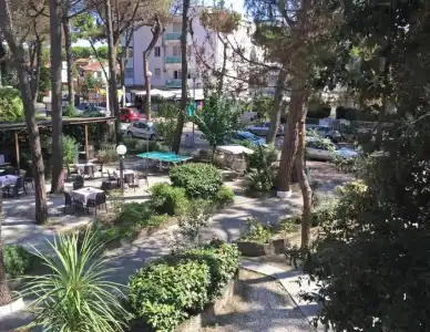 Promenade - 21