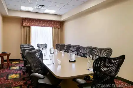 Hilton Garden Inn Overland Park - 19