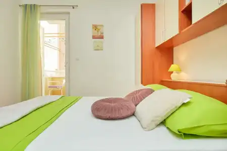 Apartments Zelic Tucepi - 103