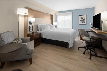 Holiday Inn & Suites RICHMOND - WEST END by IHG - 5