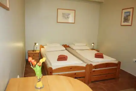 Polus Pension - 28
