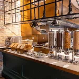 Premier Inn Dubai Barsha Heights - 38