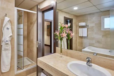 NH Barcelona Eixample - 8