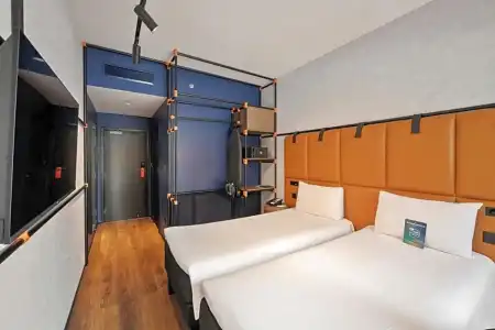 Ibis One Central - 44