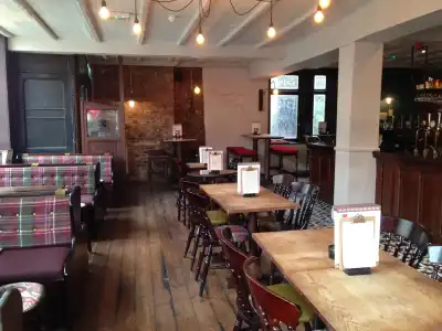 Publove @ Exmouth Arms Euston - 12