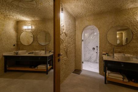 The Niche Cave - 154