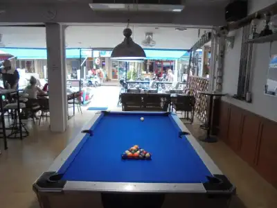 Traveller's Rest Sports Bar - 9