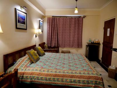 Arya Niwas - 146