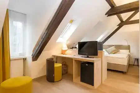 PLATZHIRSCH ZÜRICH- Downtown Boutique & Sushi Lounge - 81