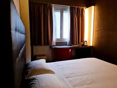 Best Western Continental - 43