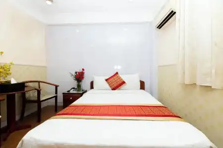 Vuon Tao Dan Near Ben Thanh Market - 74