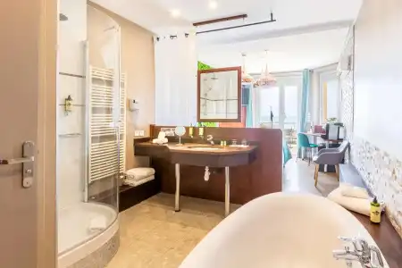 Best Western Plus La Rade - 92