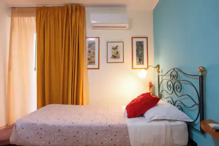 Vittoria Guest House - Salerno - 69