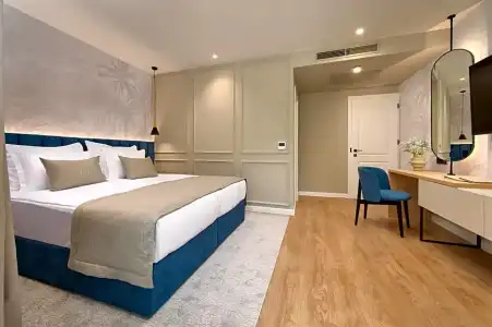 Moeesy Blue & Green Oasis - Adults Only - 53