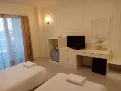Golden Dragon Resort - 9