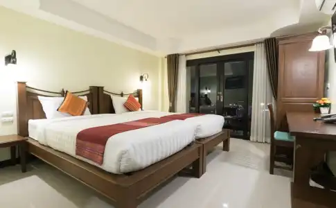 Riverside House - 2
