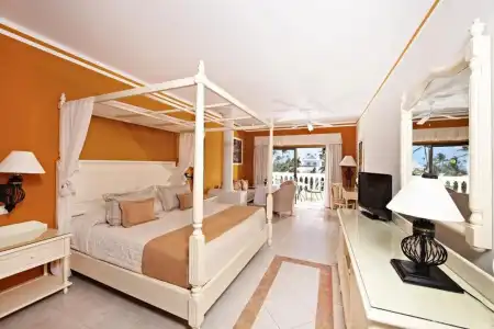 Bahia Principe Luxury Esmeralda - All Inclusive - Newly Renovated - 2
