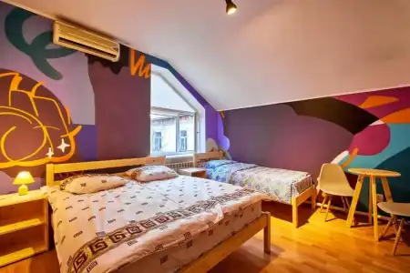 Wanderlust Riverside hostel - 9
