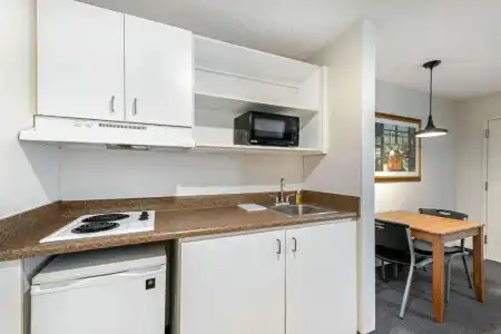 Birch Hill Suites - Lakeland - 42
