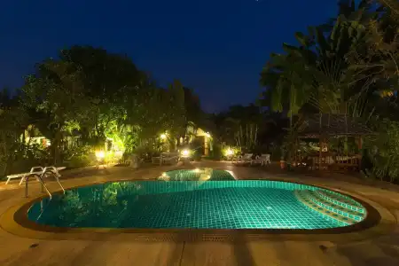 Ladda Resort - 13