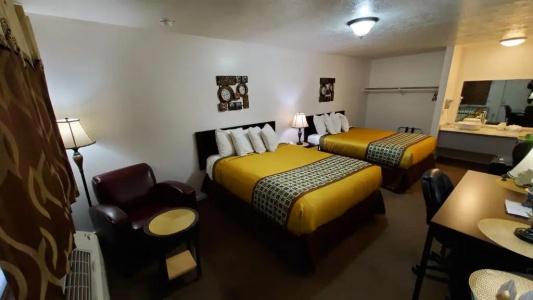 Motel West - 35