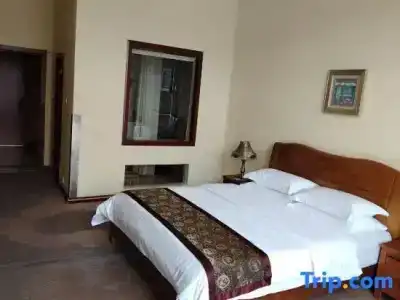 Kunming Xinghua International - 30
