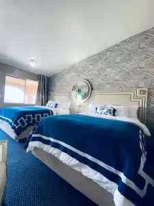 Crown Motel - 22