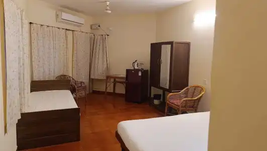 Empire Guest House - 12