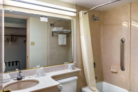 Quality Inn Tyler - Lindale - 15