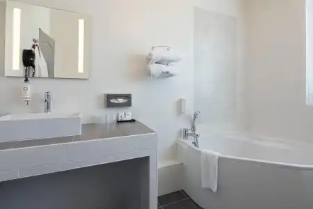 Best Western Central - 44