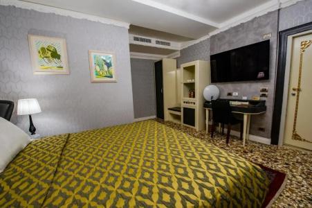 EGO’ Boutique - The Silk Road - 25