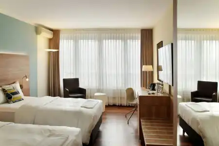 Courtyard by Marriott Dresden - 3