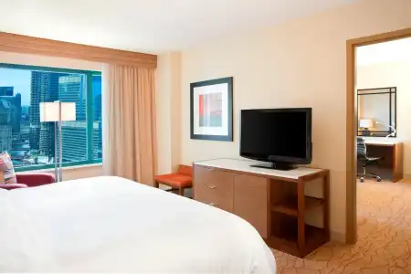 Sheraton Grand Chicago Riverwalk - 3