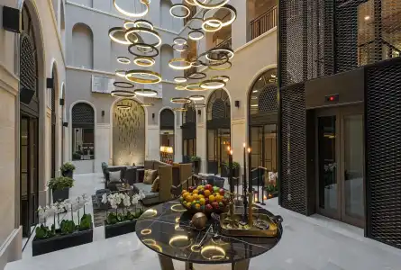 10 Karakoy - 12
