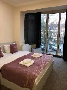LEO PALACE - 13