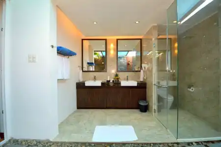 Ocean Waves Resort - 2
