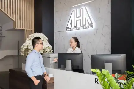 RedDoorz Premium near Hang Xanh - 11