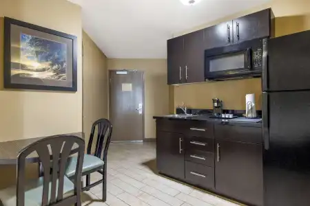 Best Western Plus Oceanside Palms - 35