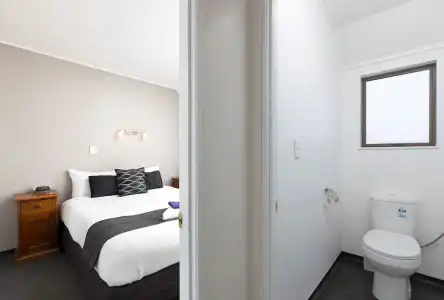 Kings Gate Motel - 25
