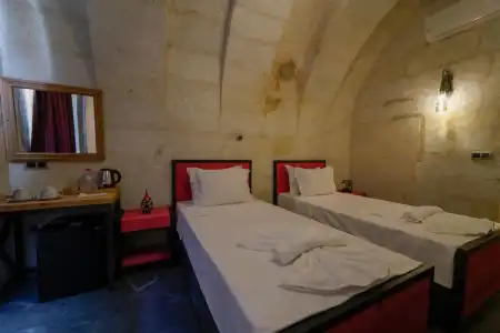 The Niche Cave - 46