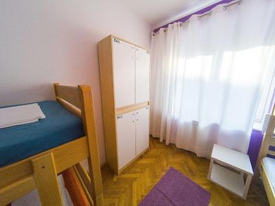 Whole Wide World Hostel & Bar - 28