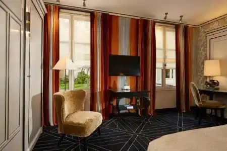 Pavillon de la Reine & Spa, Place des Vosges - 212
