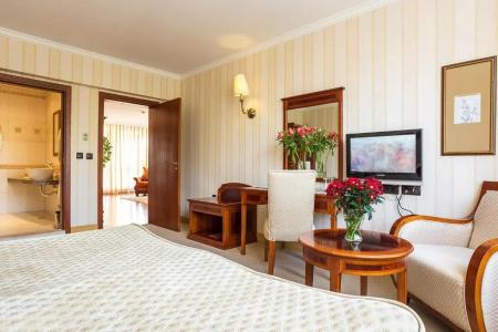 Romance & Family Suites - 111