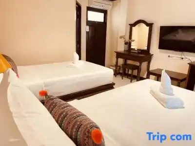 Na Thapae - 23