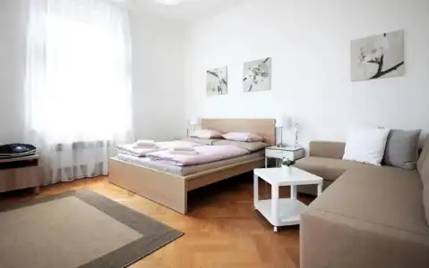 Angel City Apartments - 77