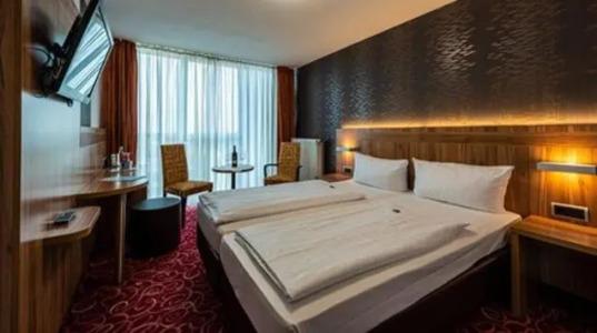 PANORAMA in Neustadt an der Weinstraße - 68